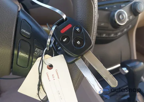 2004 Honda Accord 2.4 Lx from USA, damaged, VIN 1HGCM56334A175599